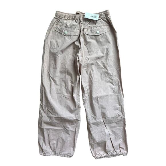 NWT ASOS Utility Parachute Cargo Pants Women’s 2 Pink Wide Leg Drawstring Hem - Picture 4 of 9